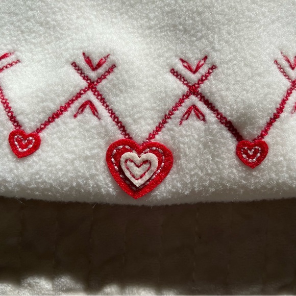 Red & White Snowflake & Heart Embroidered Button Winter Fleece Hooded Cape - Picture 8 of 9